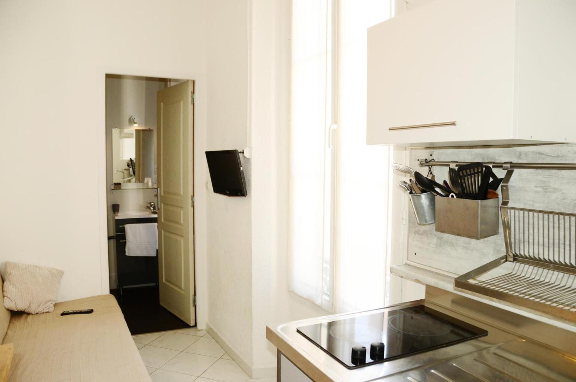 Hotel L'Oustaou เลอลาวองดูว์ ภายนอก รูปภาพ